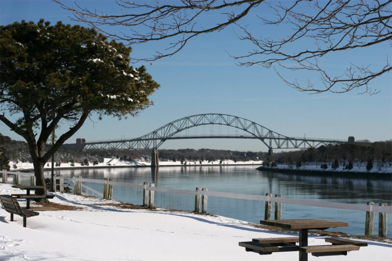 cape cod in the winter: view of the bridge 