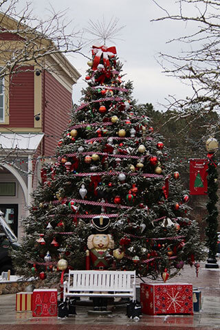 christmas theater on cape cod