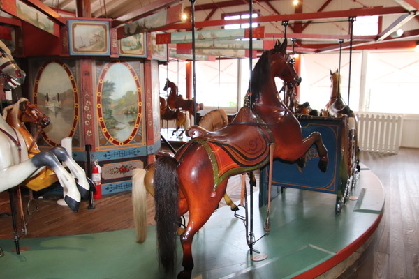 mv carousel